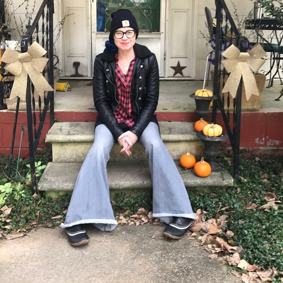 Meet your Posher, Jessica - Picture 2 of 3